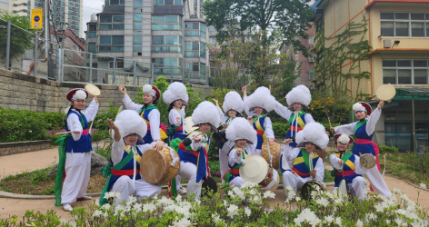천율  