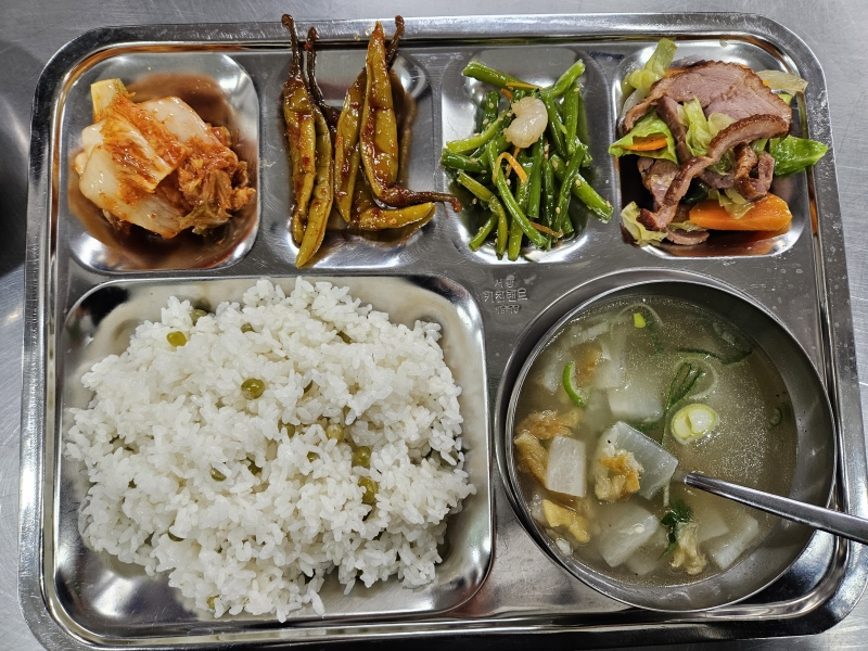 경로식당 12/17(화) 식사메뉴의 1번째 이미지