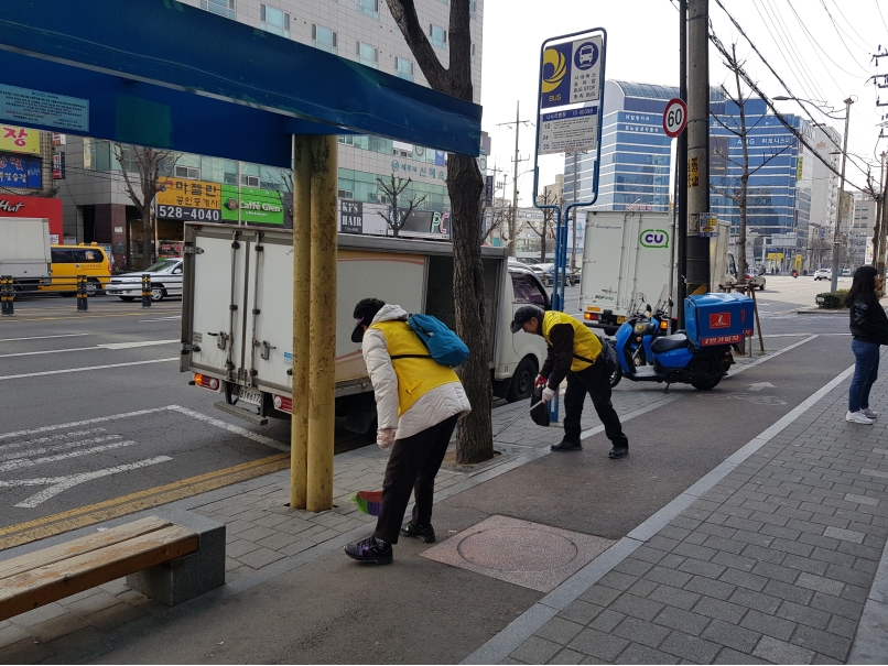 2019년 3월 정류장지킴이 활동사진(4조,7조)의 1번째 이미지
