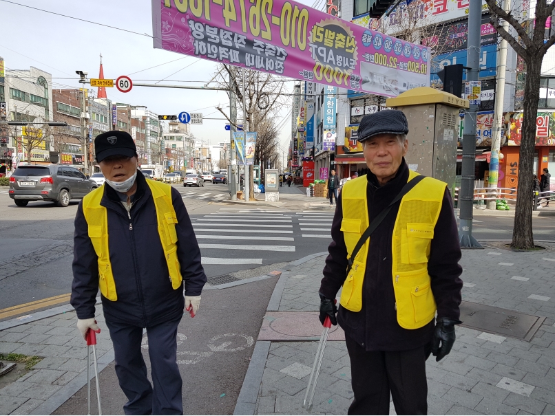 2019년 3월 정류장지킴이 활동사진(4조,7조)의 2번째 이미지