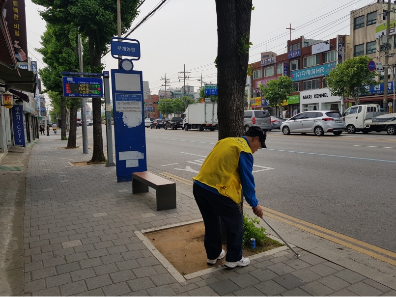 2019년 정류장지킴이 5월 활동사진(10조, 12조)의 5번째 이미지