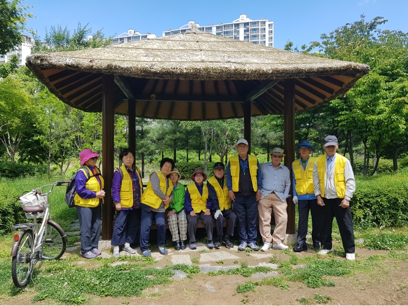 2019년 정류장지킴이 5월 활동사진(2조, 3조)의 4번째 이미지