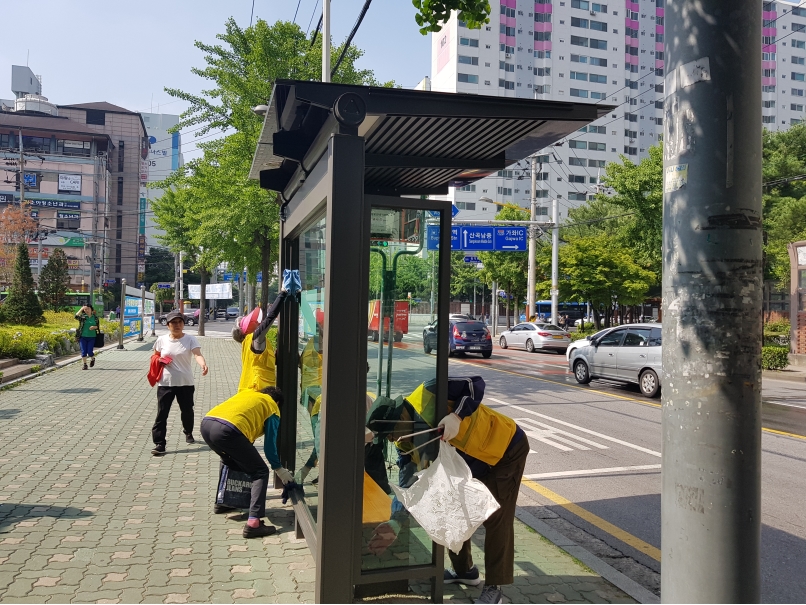 2019년 정류장지킴이 6월 활동사진(1조, 6조)의 3번째 이미지
