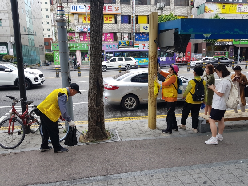 2019년 정류장지킴이 6월 활동사진(4조,7조)의 2번째 이미지