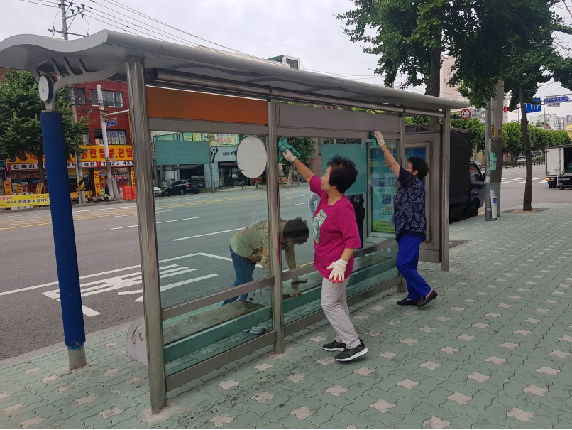 2019년 정류장지킴이 7월 활동사진(8조, 12조)의 1번째 이미지