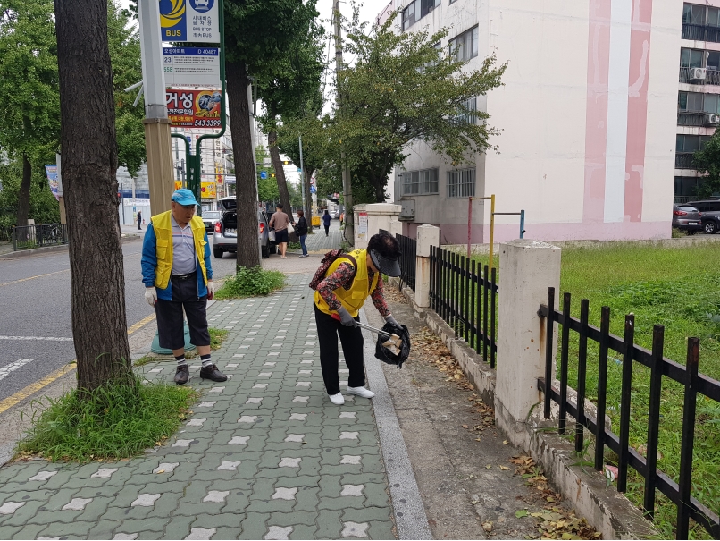 2019년 정류장지킴이 9월 활동사진(7조, 9조)의 5번째 이미지