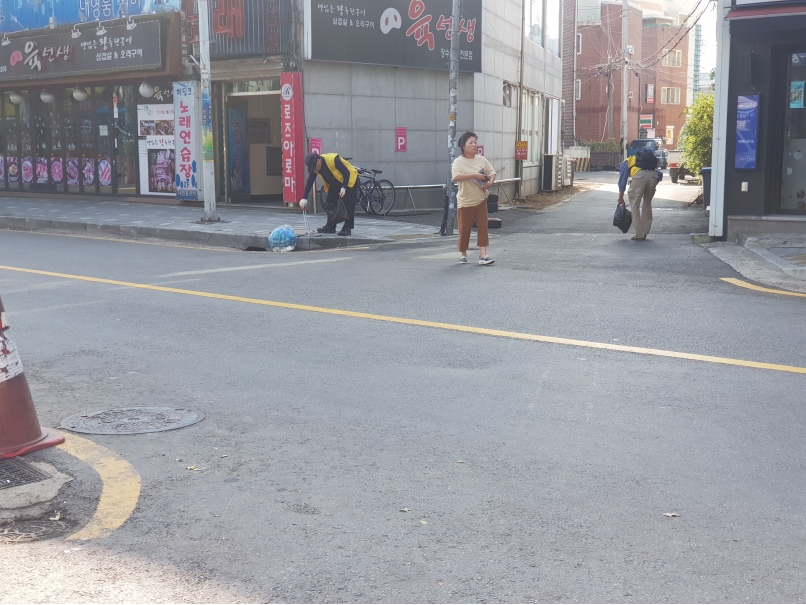 2019년 정류장지킴이 10월 활동사진(4조, 7조)의 4번째 이미지