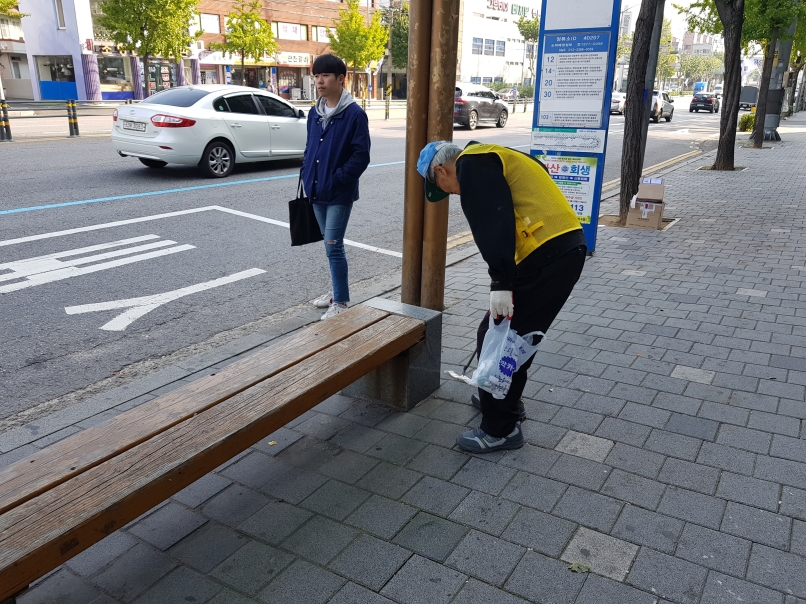 2019년 정류장지킴이 10월 활동사진(8조,12조)의 4번째 이미지