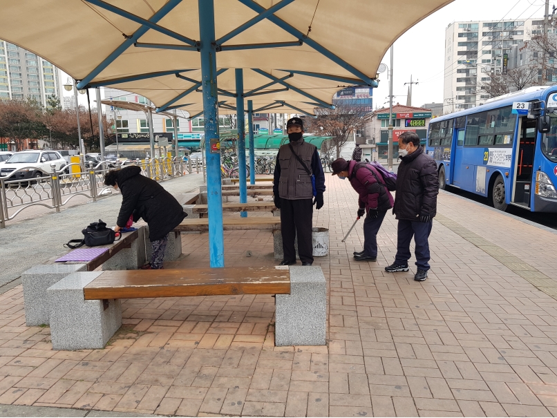 정류장지킴이 2월 활동사진(9조, 10조)의 2번째 이미지