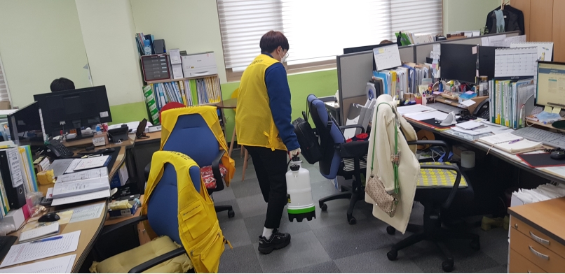 3/12(목) 코로나19 대응 사무실 자체소독의 4번째 이미지