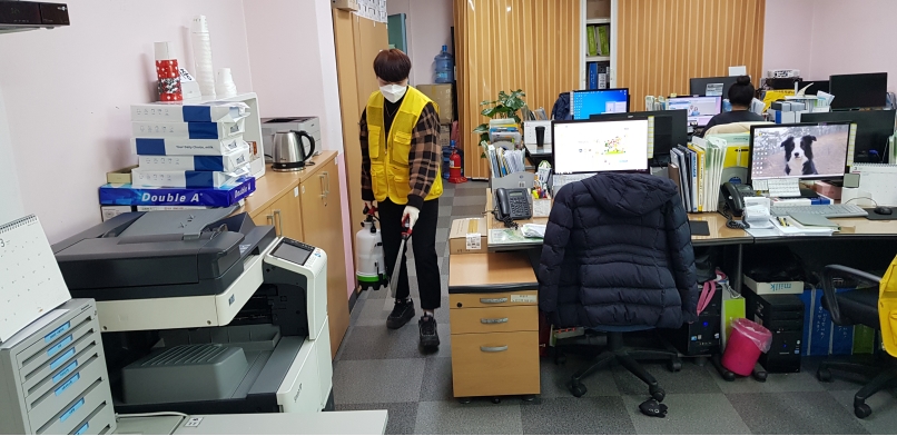 3/13(금) 코로나19 대응 사무실 자체소독의 2번째 이미지