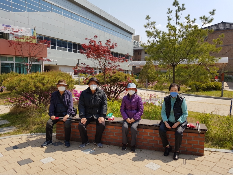2020년 4월 정류장지킴이 활동사진(1조, 6조)의 1번째 이미지