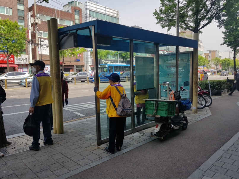 2020년 5월 정류장지킴이 활동사진(4조, 7조)의 4번째 이미지