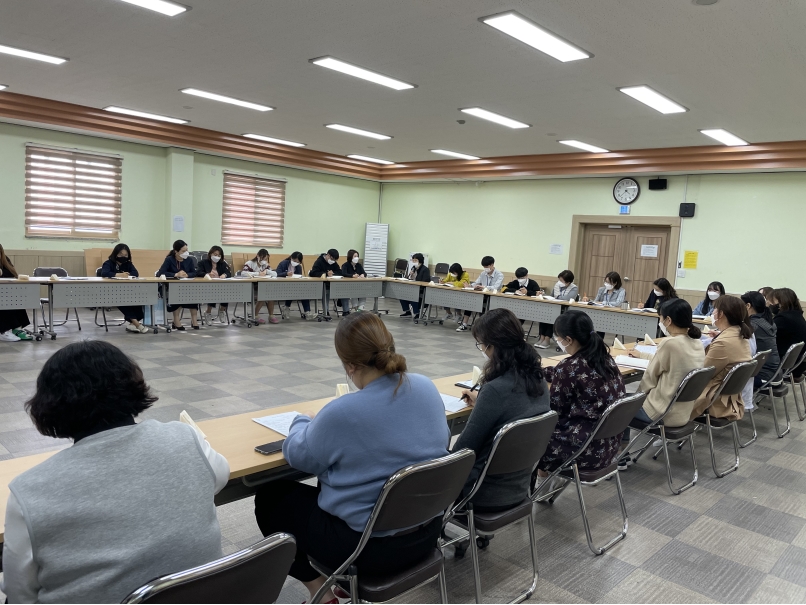 4월 전체 직원회의의 3번째 이미지