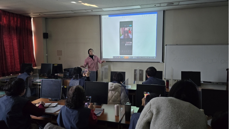 스마트홍보단 시니어 홍보영상 전문가 양성 교육의 3번째 이미지