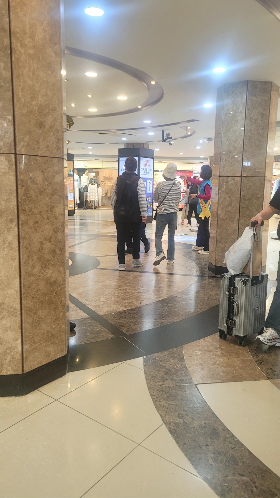 지하상가안내도우미 5월 모니터링의 2번째 이미지