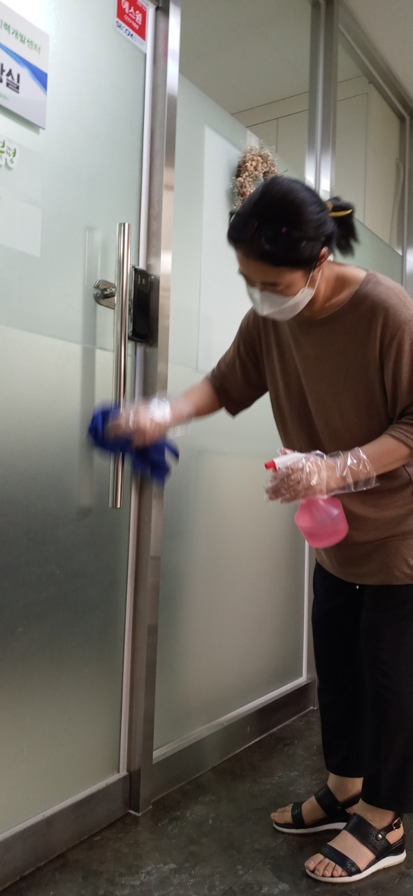 8월 둘째주 센터손잡이 소독의 4번째 이미지