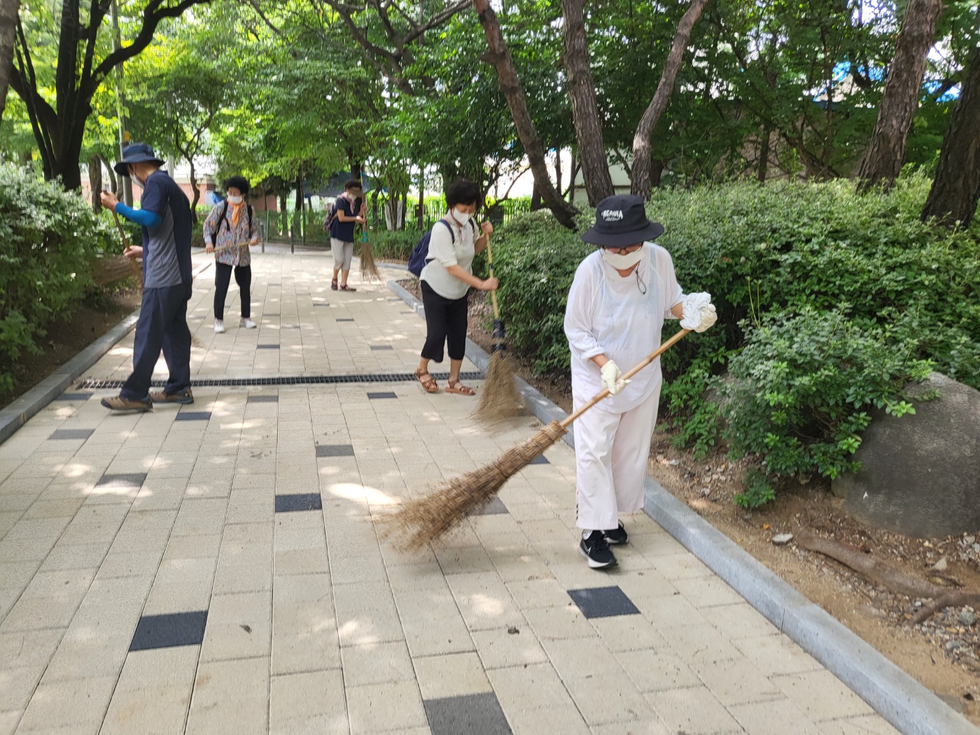 어린이공원관리원 참여자 8월 모니터링(B팀)의 2번째 이미지