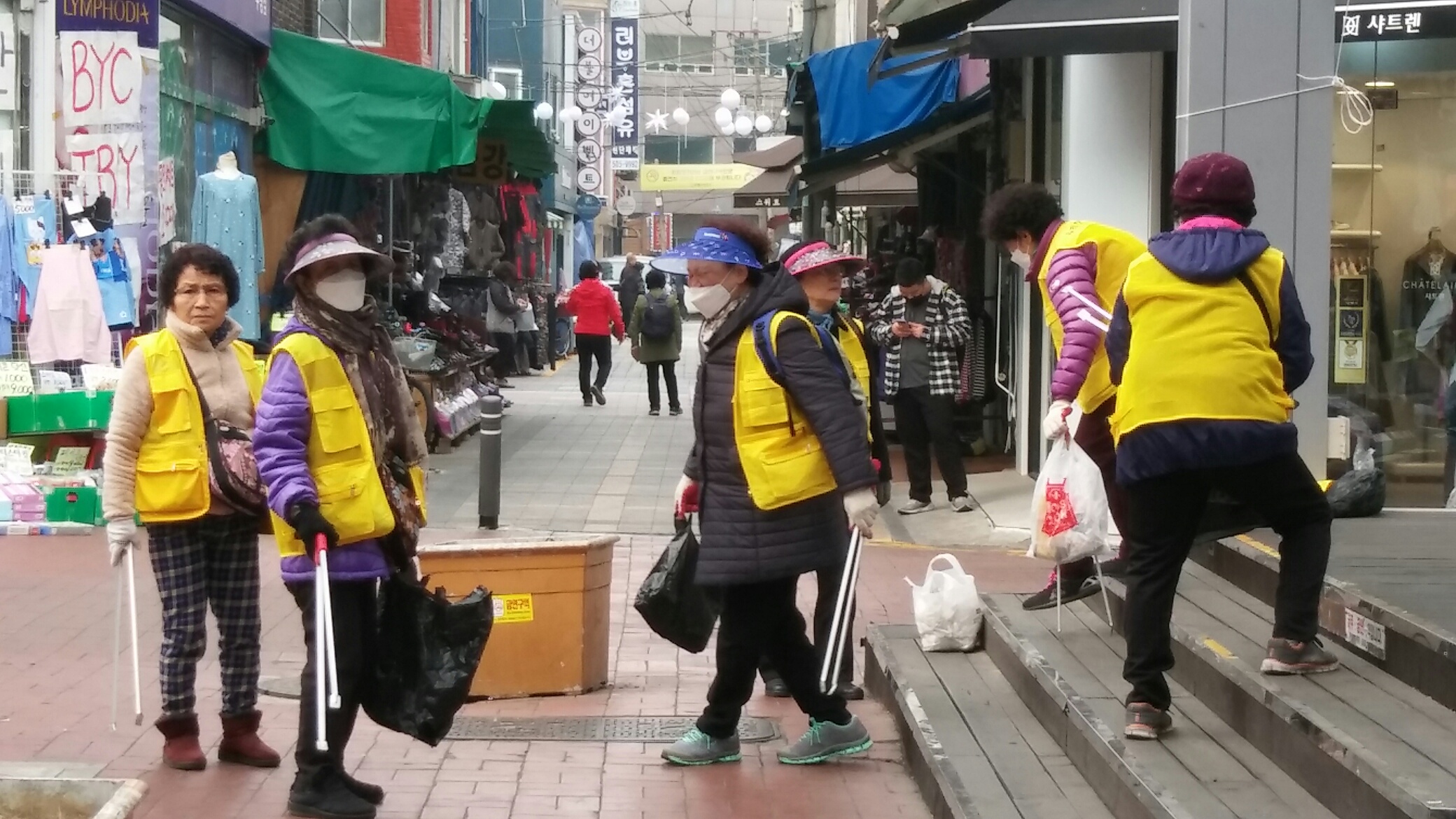 2019년 3월 우리장터도우미 활동사진의 2번째 이미지