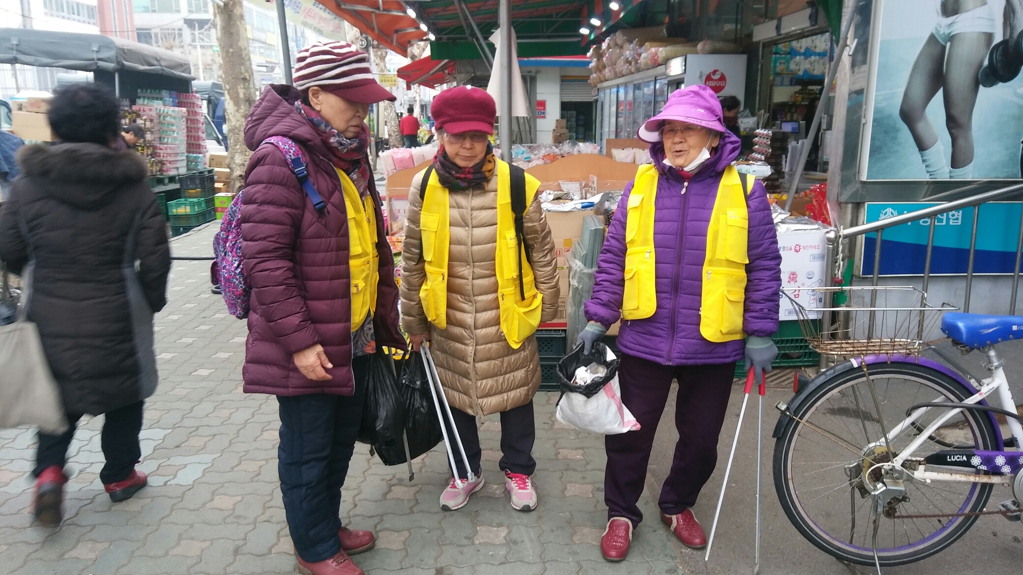 2019년 3월 우리장터도우미 활동사진의 3번째 이미지