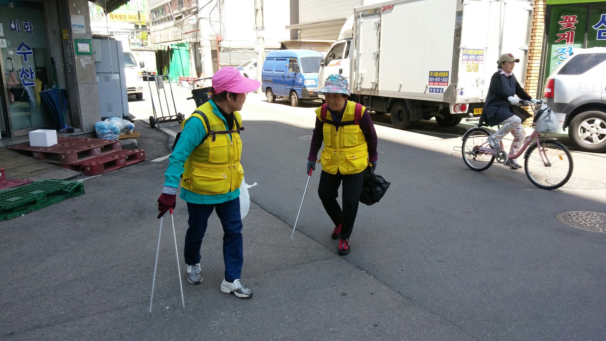 2019년 우리장터도우미 5월 활동사진의 3번째 이미지