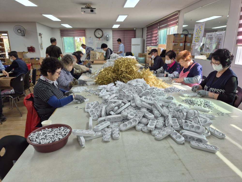 비전홀1,3 공동작업장 10월 모니터링 이미지