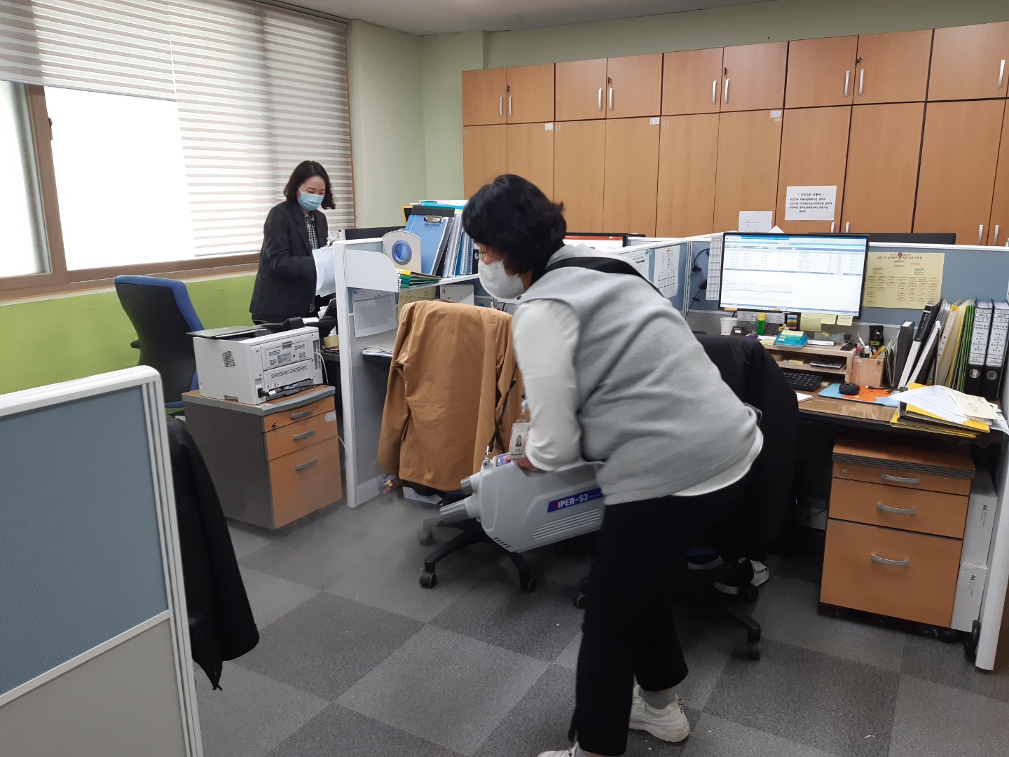 19일 센터방역의 3번째 이미지