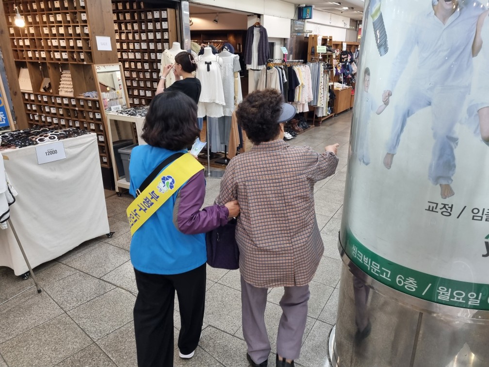 지하상가안내도우미 5월 활동 모니터링의 4번째 이미지