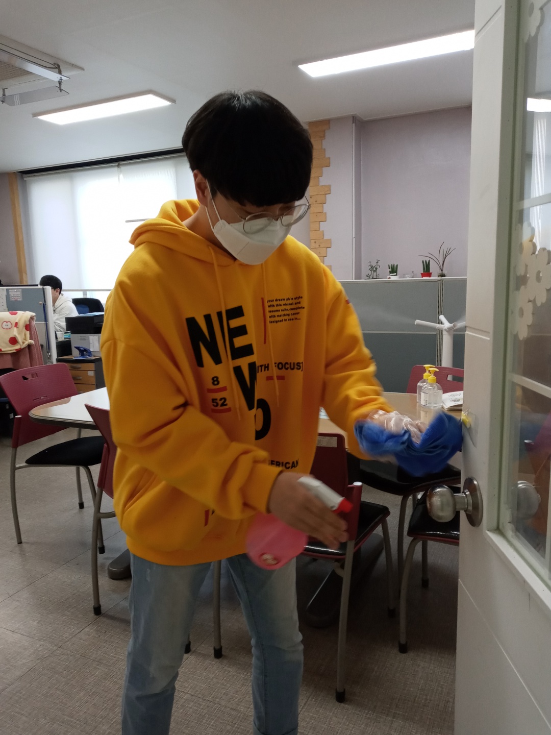 4월6일 센터방역의 3번째 이미지