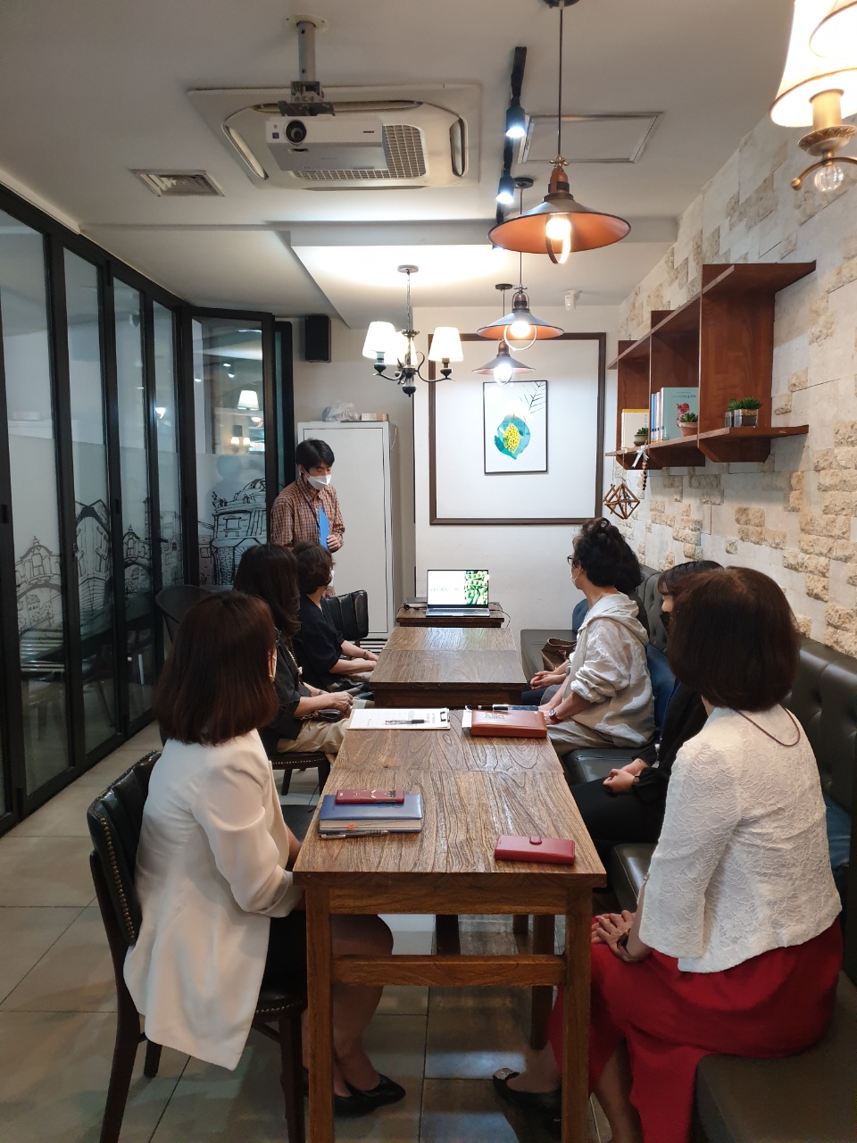 카페 어울림(본점) 조장회의의 2번째 이미지