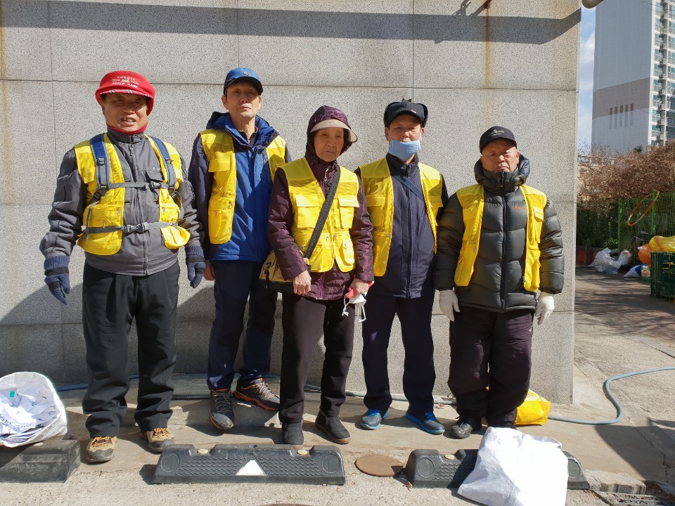 3/13(수) 불법광고물제거사업 활동사진의 4번째 이미지