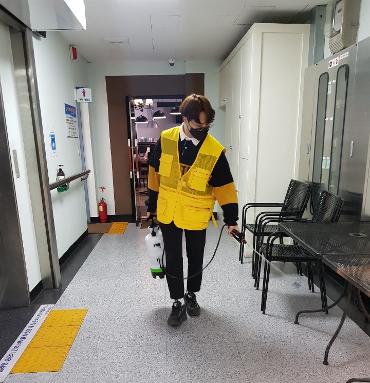 코로나19 대응 사무실 자체소독(4/6 ~ 4/10)의 5번째 이미지
