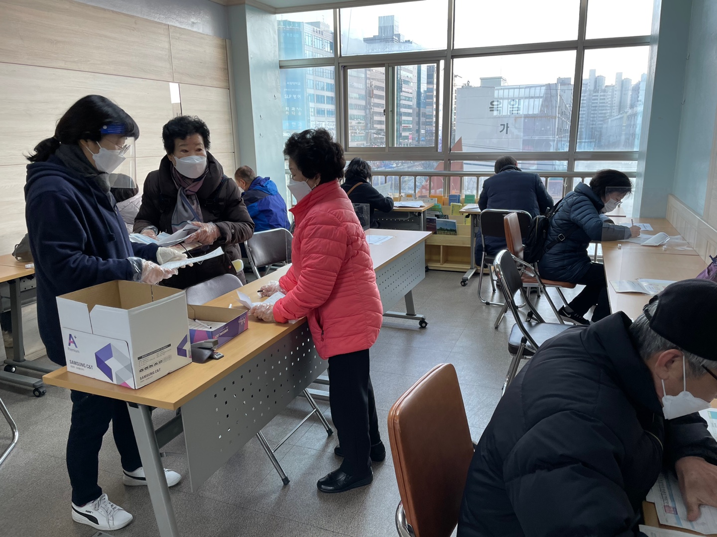 2022년도 노인일자리 및 사회활동지원사업 참여자 모집 이미지