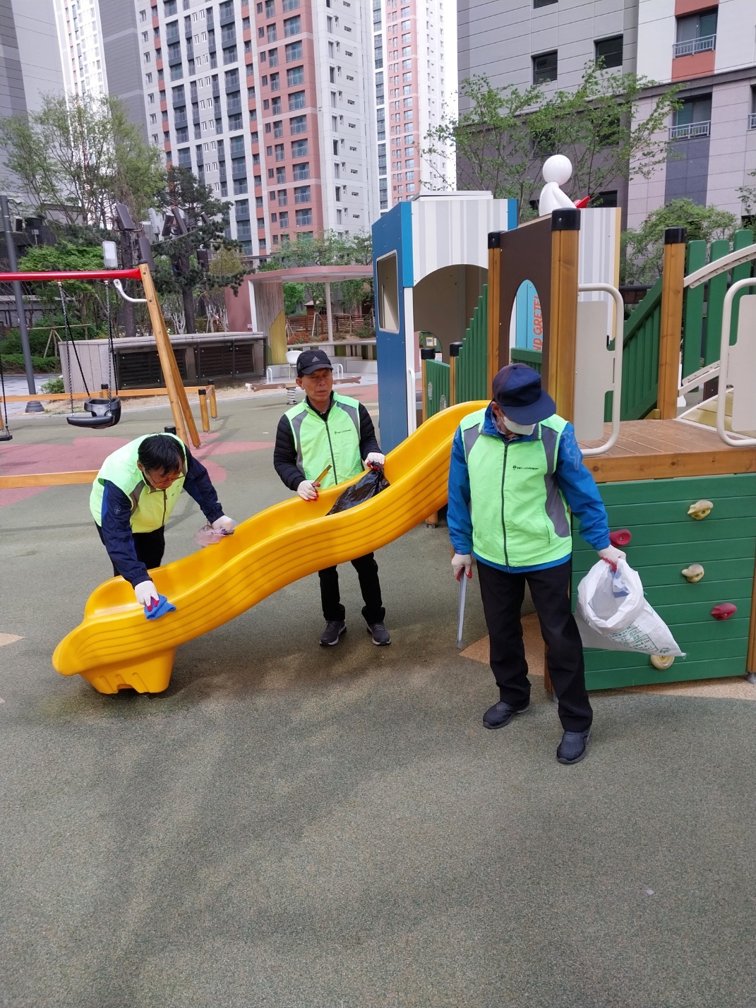놀이터관리사업 4월 모니터링의 3번째 이미지
