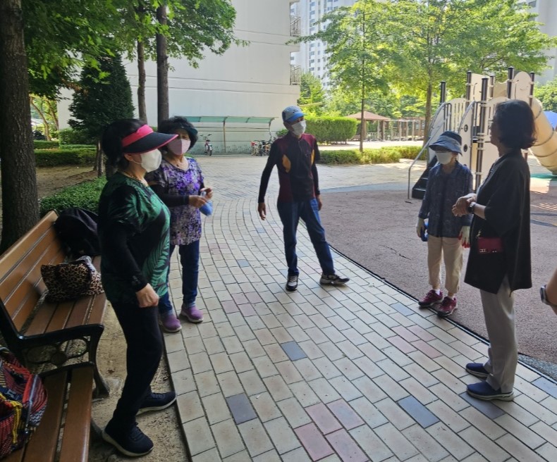 놀이터관리사업 센터장님 동행 참여자 모니터링의 2번째 이미지