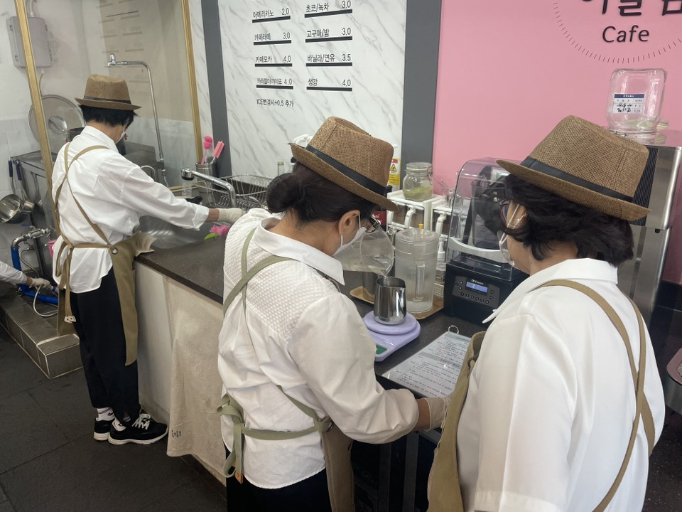 카페어울림(본점) 6월 활동 모니터링 이미지