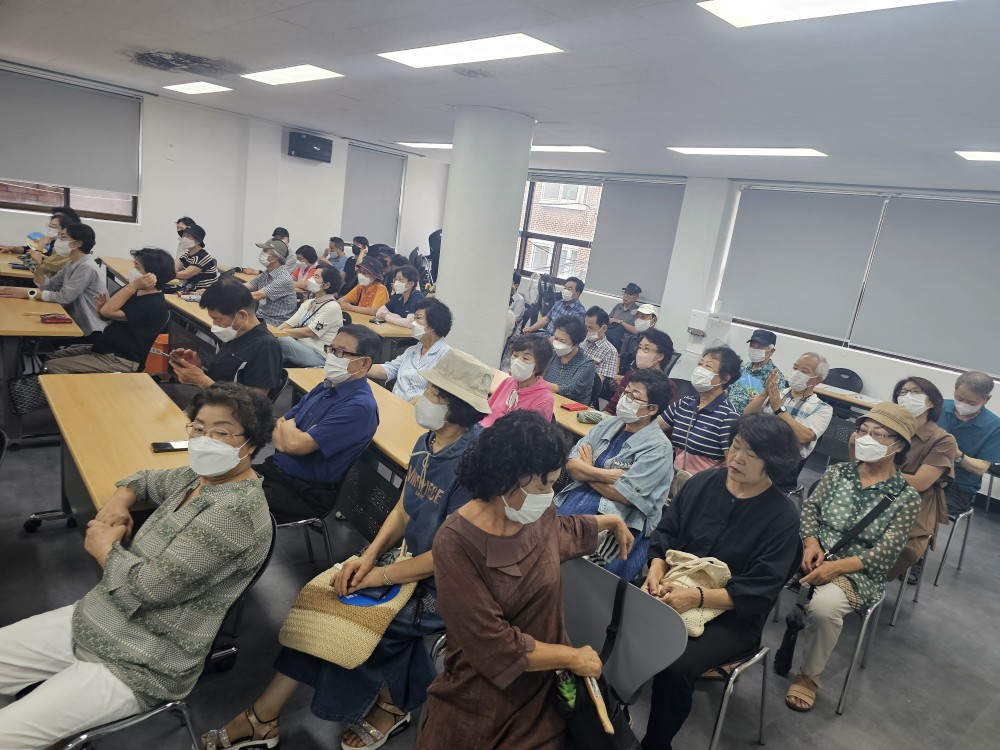폭우에 따른 시니어서포터즈 및 시니어건강지도사 사업단 참여자 대체교육의 2번째 이미지