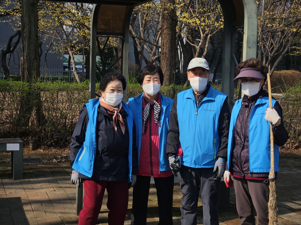 4월 어린이공원관리(부개)의 5번째 이미지