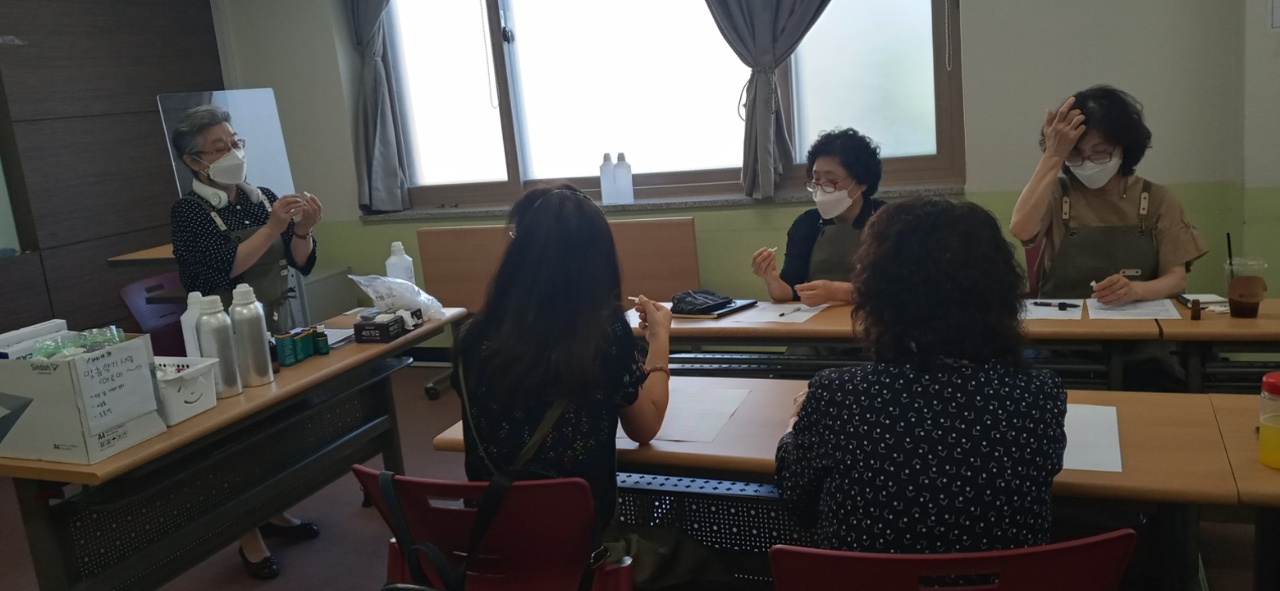 맞춤향기공방 활동모니터링 이미지