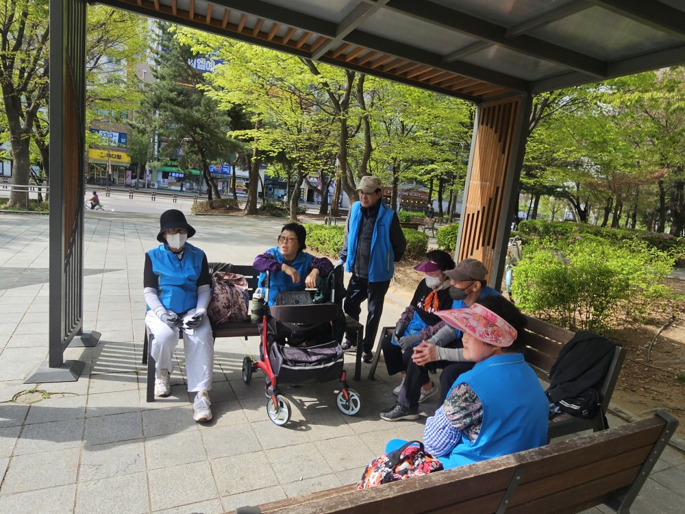 4월 어린이공원관리(부개)의 3번째 이미지