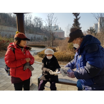 정류장지킴이 2월 활동사진(11조) 이미지