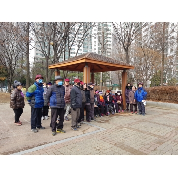 정류장지킴이 2월 활동사진(9조, 10조) 이미지