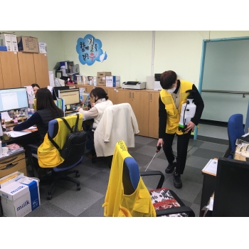 코로나19관련 사무실 소독작업 이미지
