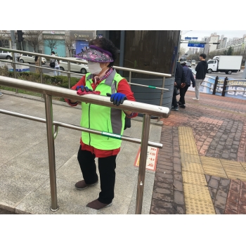 시니어방역단 4월2일 모니터링(굴포천역) 이미지