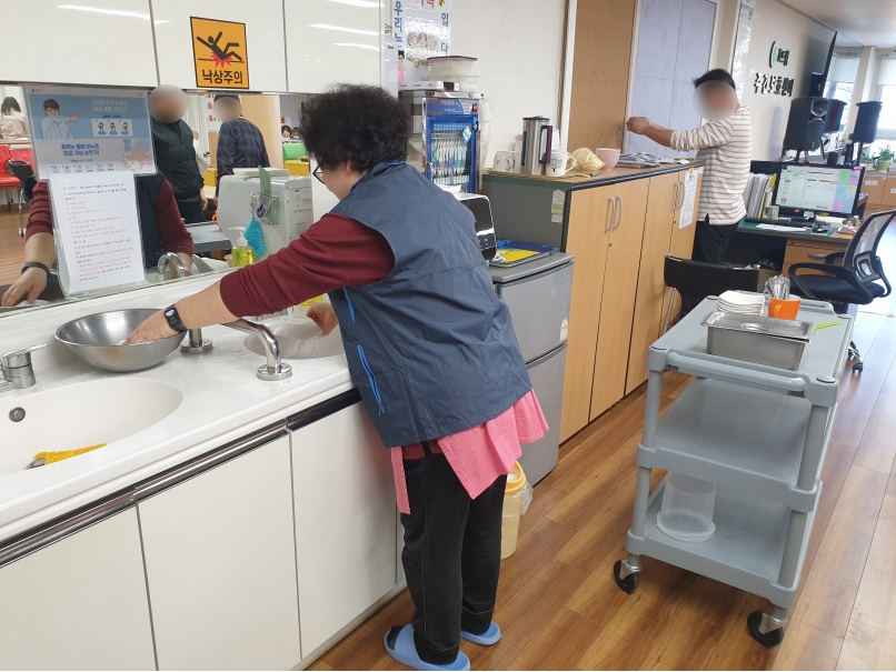 노인시설지원사업 4월 모니터링의 4번째 이미지