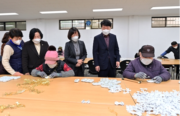 청춘공작소 격려차 방문(차준택구청장님)의 2번째 이미지