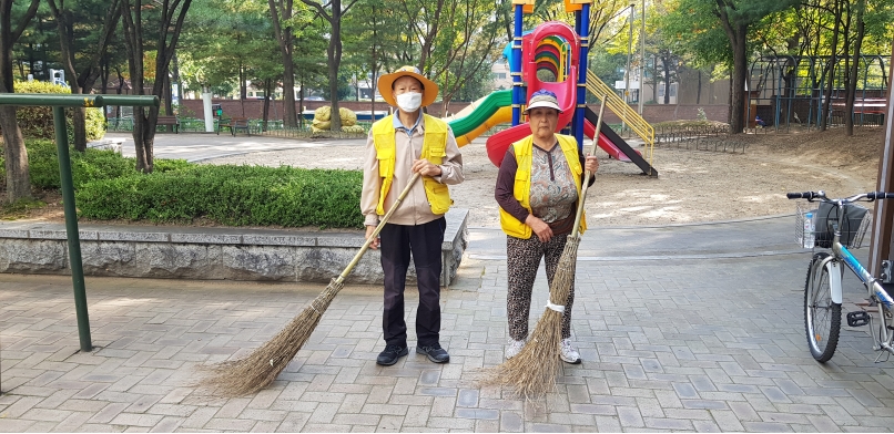 10/21(월) 어린이공원관리원 활동사진의 2번째 이미지