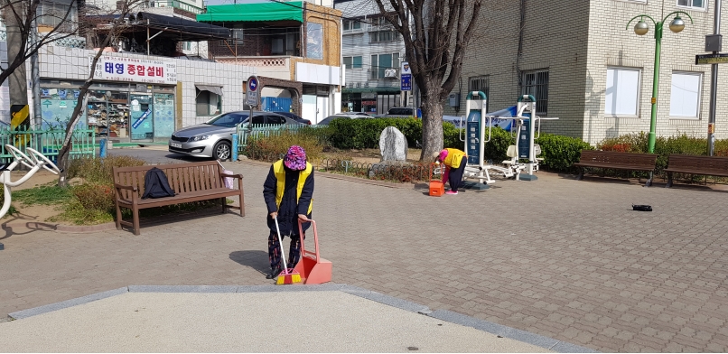 4/5(금) 어린이공원관리원 활동사진의 3번째 이미지