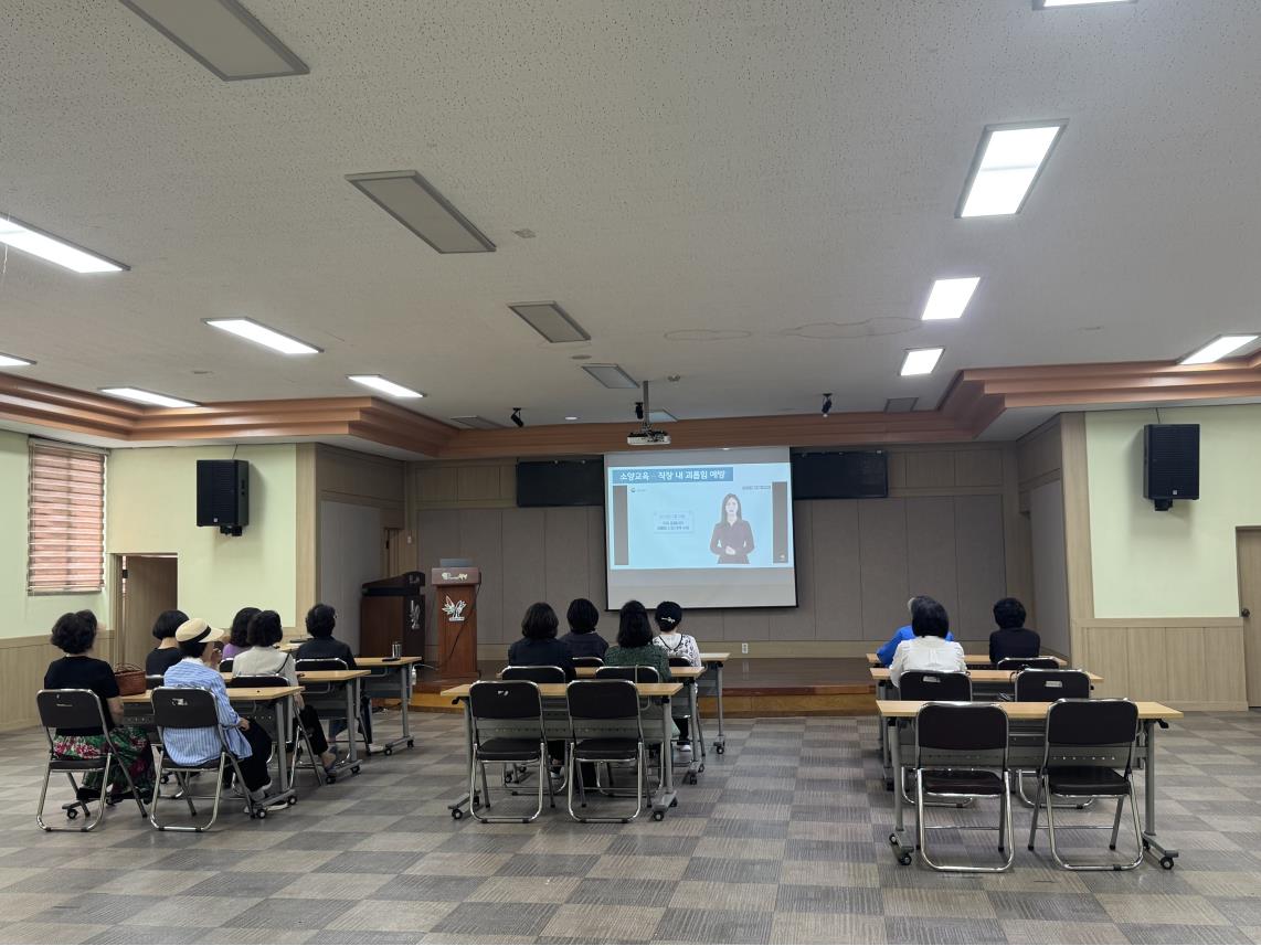 2025년 6월 카페어울림(본점) 상반기 회의 및 소양교육의 4번째 이미지