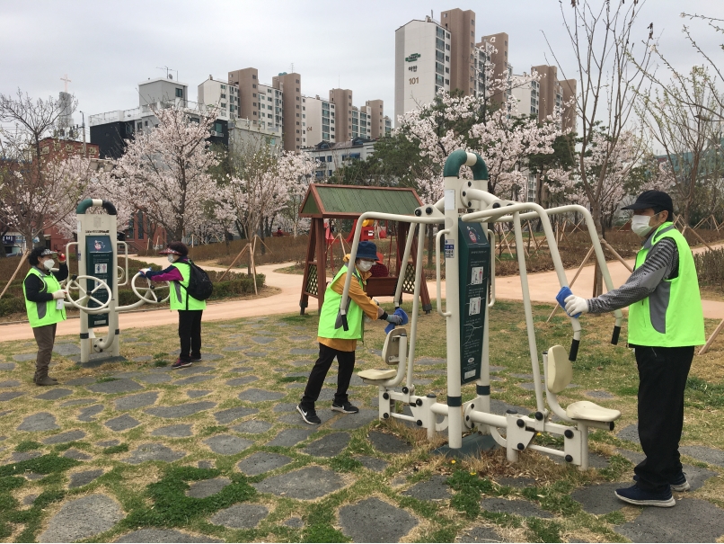 시니어방역단 4월2일 모니터링(갈산근린공원)의 1번째 이미지